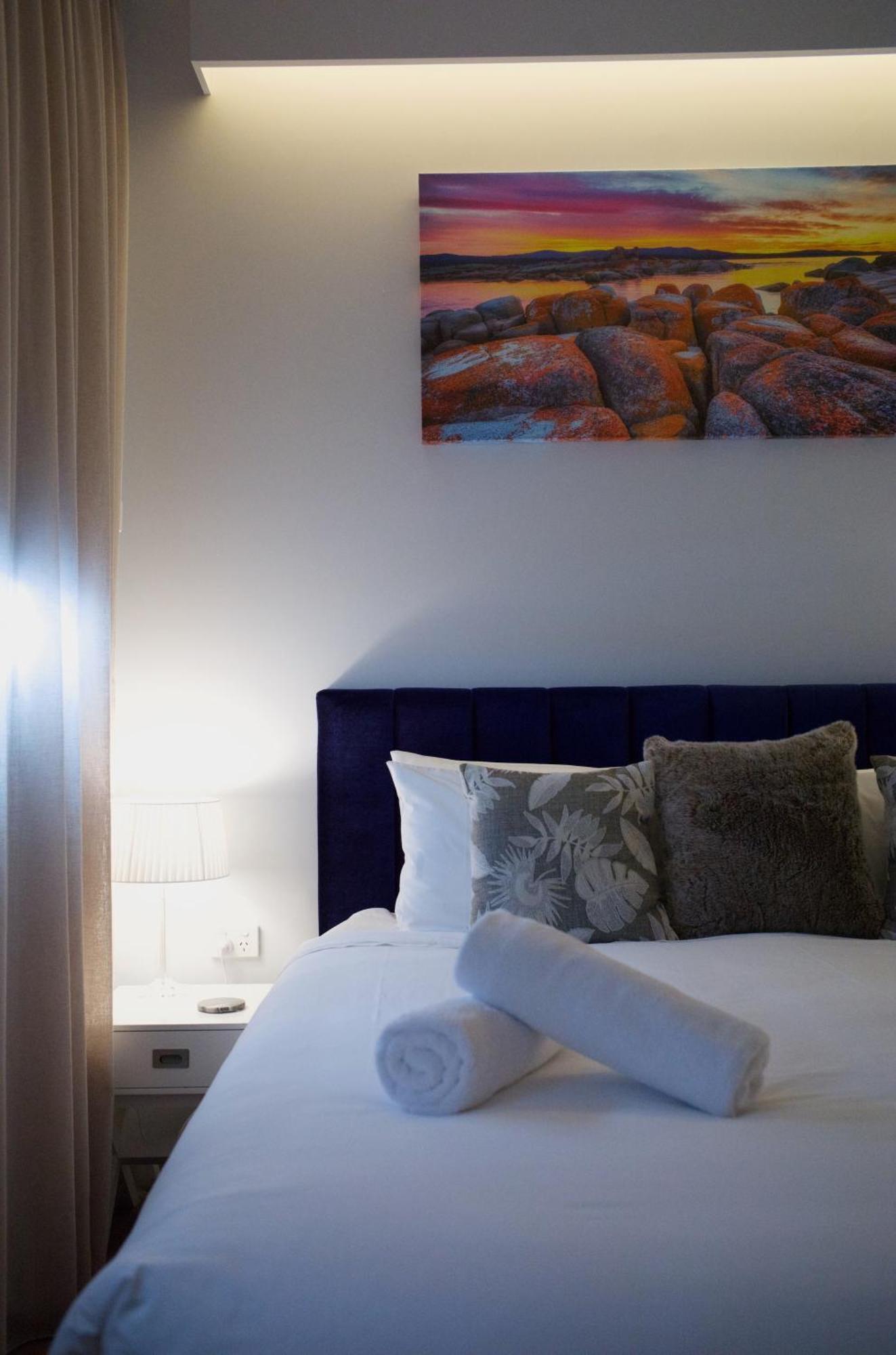 Bay Of Fires - Town Centre Hotel